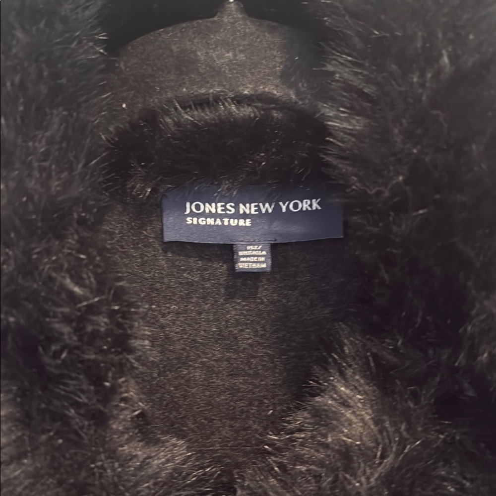 Jones New York Black Faux Fur Collar - Picture 2 of 5
